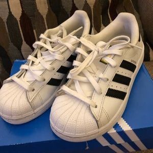 Adidas superstar preschool size 13k